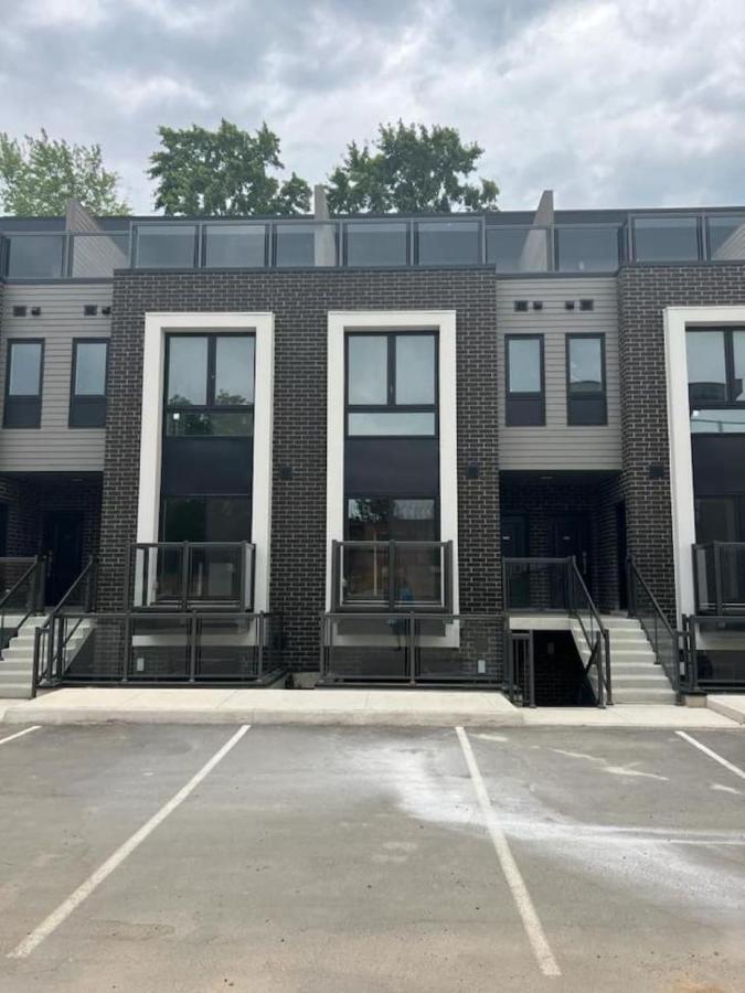 Stylish Townhome Gem With Several Amenities Just Minutes To The Falls شلالات نياغارا المظهر الخارجي الصورة